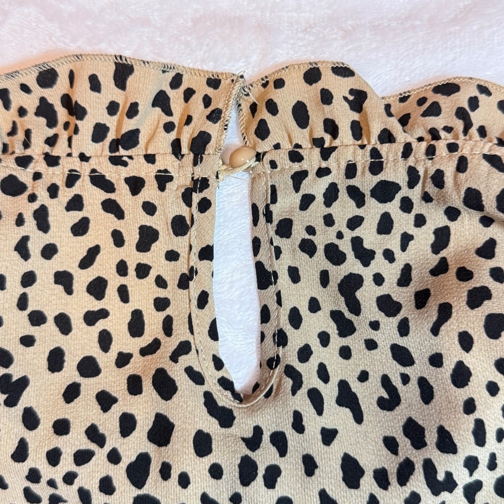 C.D.M. Womens Leopard‎ Print Ruffle Blouse Long Sleeve Size L Beige & Black - Picture 8 of 11
